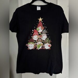 Black Women’s Short Sleeve Tee with Festive Gnome Tree Graphic